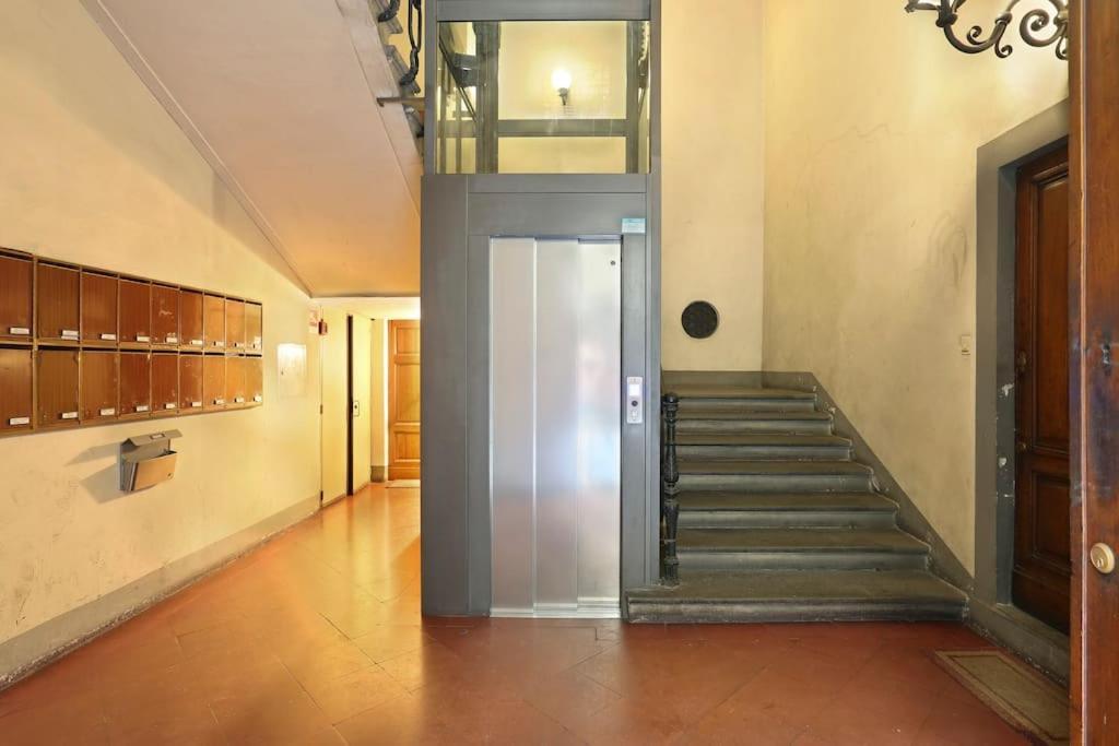 Apartamento Palazzo Borghese 2 Bedroom Florencia